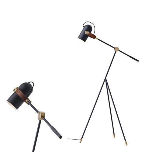 360 Carronade standerlampe fra  Le Klint